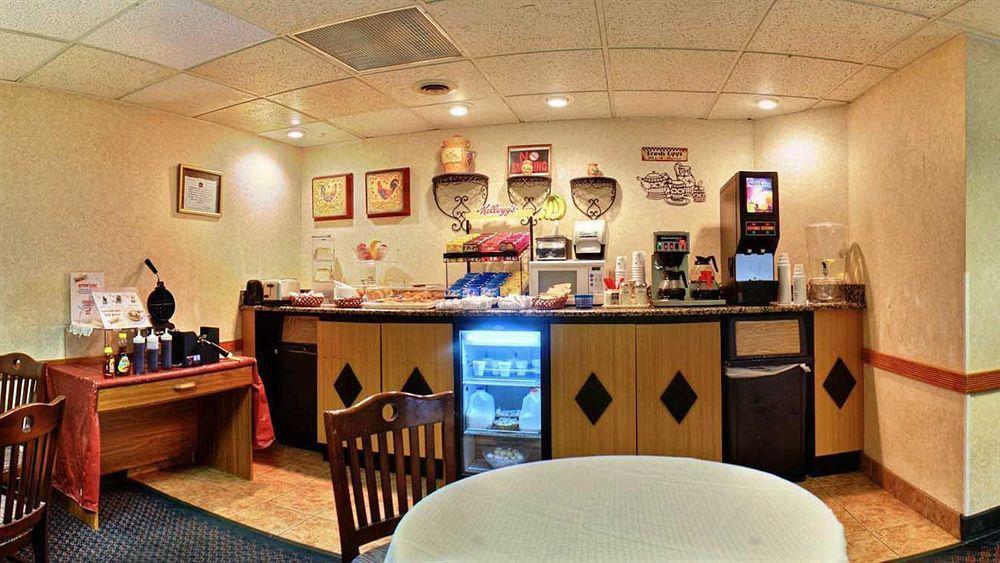 Days Inn & Suites By Wyndham Madison Heights Mi Eksteriør bilde