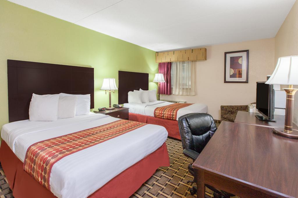 Days Inn & Suites By Wyndham Madison Heights Mi Eksteriør bilde