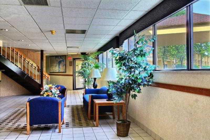 Days Inn & Suites By Wyndham Madison Heights Mi Eksteriør bilde