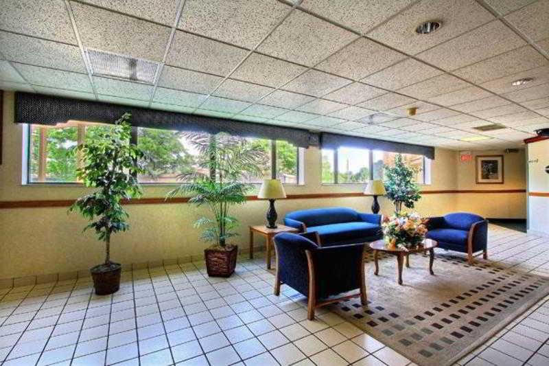 Days Inn & Suites By Wyndham Madison Heights Mi Eksteriør bilde